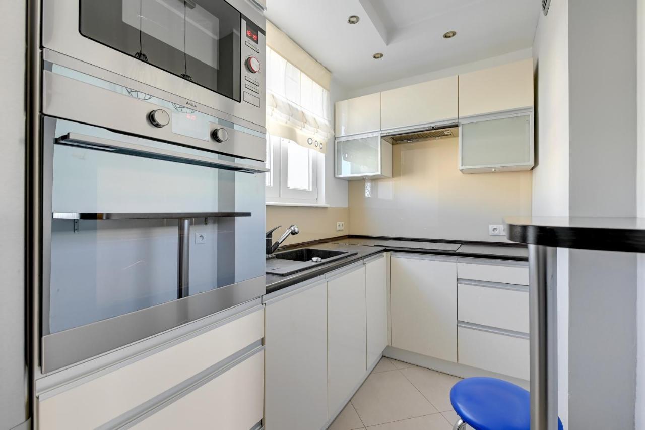 Platinium Apartament Dworski Danzica Esterno foto