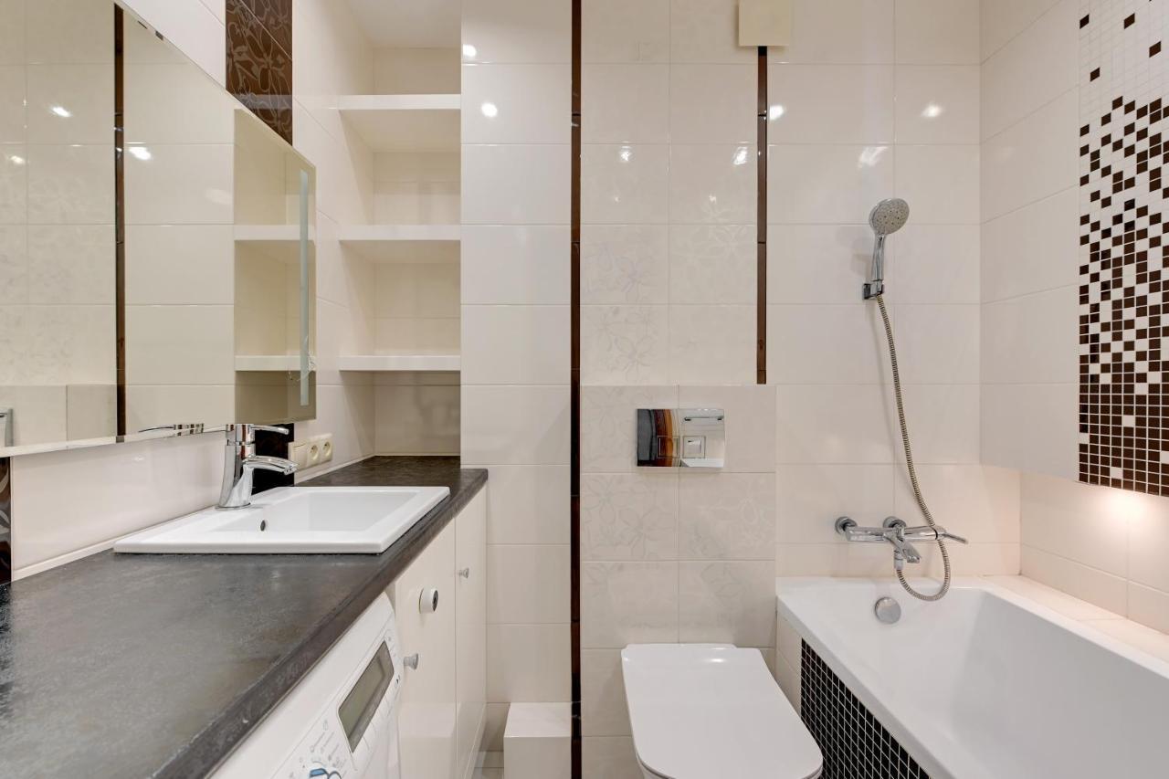 Platinium Apartament Dworski Danzica Esterno foto